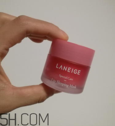 蘭芝夜間唇膜什么功效？可以敷臉嗎？