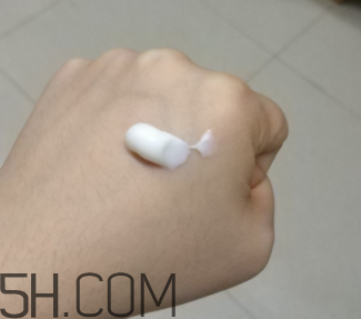 蘭芝多效潔顏膏成分是什么？適合干皮嗎？