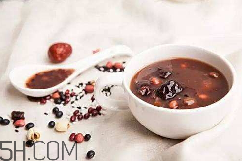 三九貼不能吃什么 貼三九貼不能吃什么 三九貼不能吃什么 貼三九貼不能吃什么