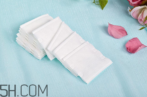 干性肌膚不適用哪些卸妝？卸妝一定要用卸妝棉嗎？