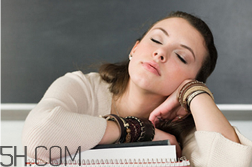 fancl卸妝油特點(diǎn) 日常卸妝的正確步驟