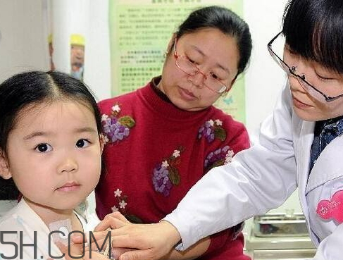 三九貼可以自己貼嗎 三九貼可以連續(xù)貼嗎 三九貼可以自己貼嗎 三九貼可以連續(xù)貼嗎