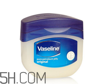 午睡不卸妝對(duì)皮膚危害大嗎？凡士林可以卸妝嗎？