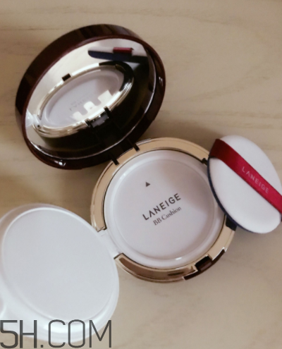 蘭芝氣墊霜控油嗎？蘭芝氣墊霜適合油皮嗎？