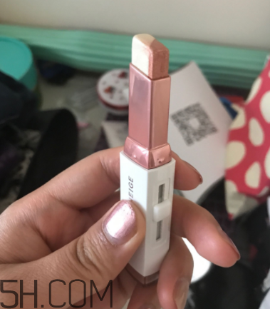 蘭芝雙色眼影筆使用心得_蘭芝雙色眼影筆產(chǎn)品評(píng)測(cè) 蘭芝雙色眼影筆使用心得_蘭芝雙色眼影筆產(chǎn)品評(píng)測(cè)