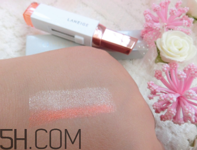 蘭芝雙色眼影筆使用心得_蘭芝雙色眼影筆產(chǎn)品評(píng)測(cè) 蘭芝雙色眼影筆使用心得_蘭芝雙色眼影筆產(chǎn)品評(píng)測(cè)