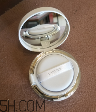 蘭芝啞光氣墊霜哪個色號適合黃皮？使用心得