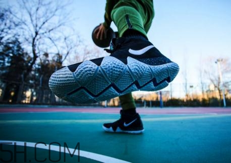 nike kyrie 4實(shí)戰(zhàn)效果怎么樣？耐克歐文4代測(cè)評(píng)