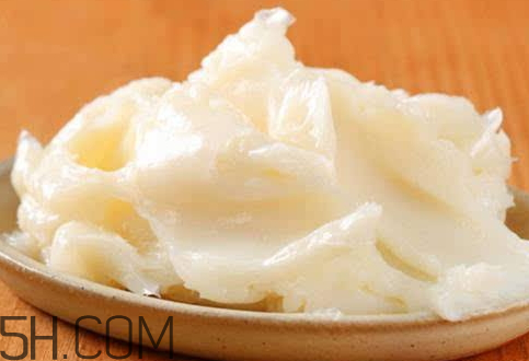 豬油和植物油哪個好 吃植物油好還是豬油好 豬油和植物油哪個好 吃植物油好還是豬油好