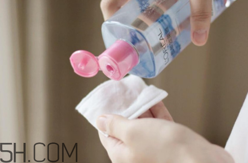 卸妝水對(duì)皮膚有傷害嗎？歐萊雅三合一卸妝水使用測(cè)評(píng)