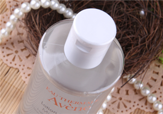 雅漾卸妝水卸得徹底嗎？每天都要用卸妝水嗎？