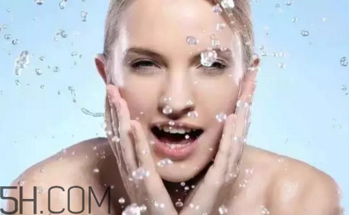 素顏霜v7真的不用卸妝嗎？卸妝時(shí)水溫要注意什么？