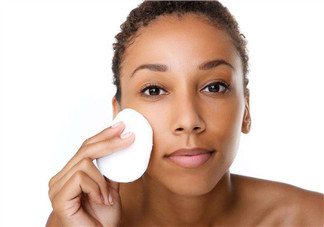 午睡不卸妝對皮膚危害大嗎？凡士林可以卸妝嗎？