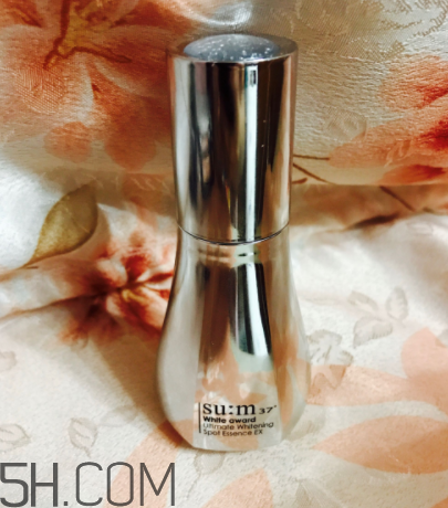 sum37淡斑小手電是什么？用在哪一步？