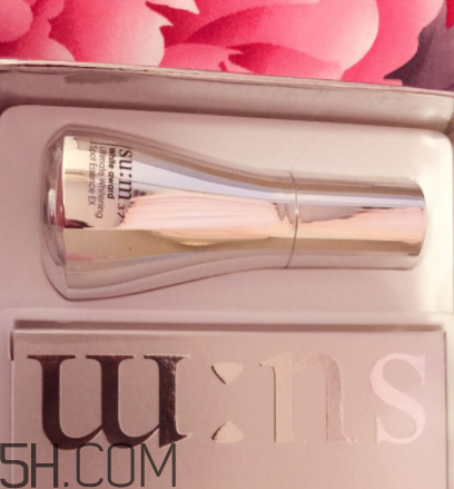 sum37淡斑小手電是什么？用在哪一步？