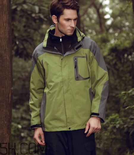 三合一沖鋒衣保暖嗎？三合一沖鋒衣能過冬嗎？