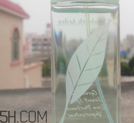 雅頓香水什么檔次？雅頓香水是低級香水嗎？