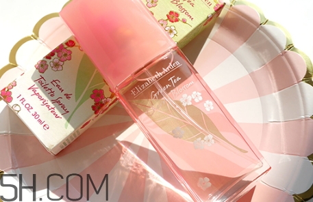 伊麗莎白雅頓香水哪個(gè)好聞？雅頓香水怎么樣