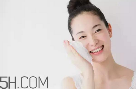 敏感肌膚用什么卸妝產(chǎn)品？臉上有紅血絲用什么卸妝？