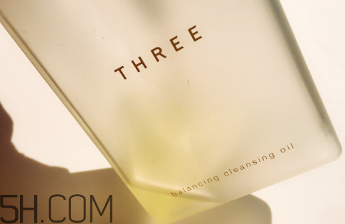 three卸妝油和fancl誰好用？只涂防曬霜用什么卸妝好？