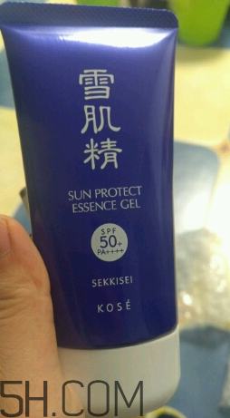 雪肌精防曬啫喱是化學防曬嗎？有刺激嗎？