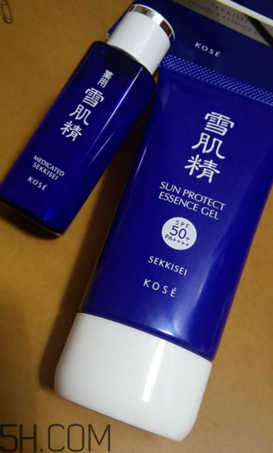 雪肌精防曬啫喱是化學防曬嗎？有刺激嗎？