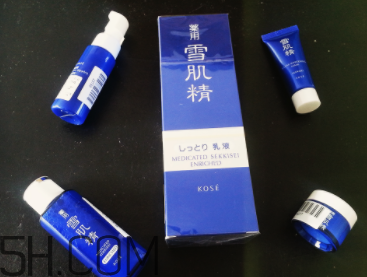 雪肌精盈潤乳液適合油皮嗎？適合夏季嗎？