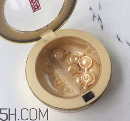 雅頓膠囊和小棕瓶膠囊哪個好？雅頓金膠和小棕瓶對比