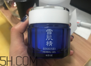 雪肌精菁華凝霜油不油？適合油皮嗎？