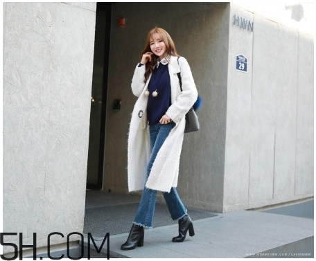 最有氣質(zhì)的白色大衣搭配圖片 最有氣質(zhì)的白色大衣搭配圖片