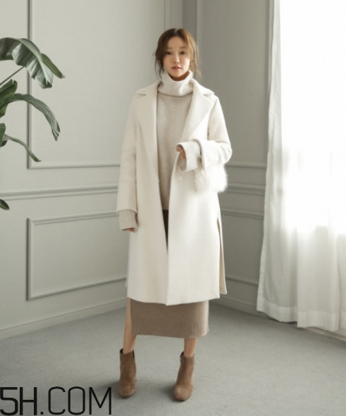 最有氣質(zhì)的白色大衣搭配圖片 最有氣質(zhì)的白色大衣搭配圖片
