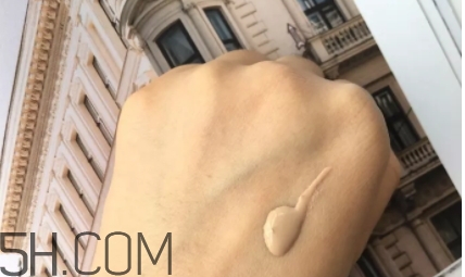 雅頓橘燦防曬怎么樣？伊麗莎白雅頓橘燦防曬用了黑了