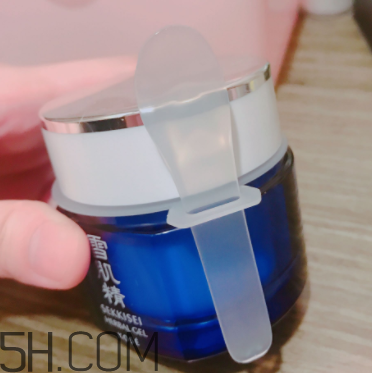 雪肌精菁華凝霜什么成分？有什么功效？