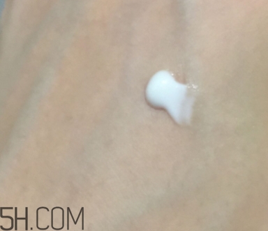 雅頓銀級眼霜怎么樣？伊麗莎白雅頓銀級眼霜多少錢