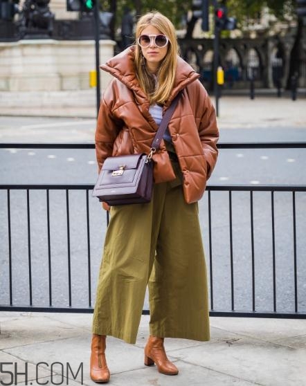 寬腿褲如何搭配上衣？寬腿褲搭配上衣圖片