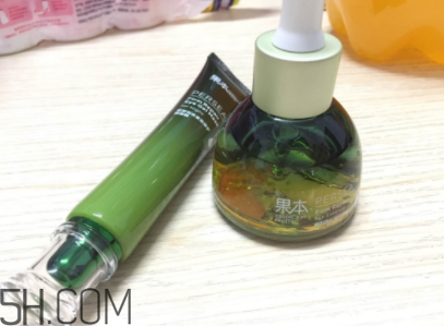 詩婷露雅鱷梨眼部套裝適合什么年紀(jì)？什么膚質(zhì)？