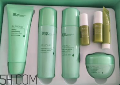 詩婷露雅杏仁補(bǔ)水套裝有什么？使用步驟