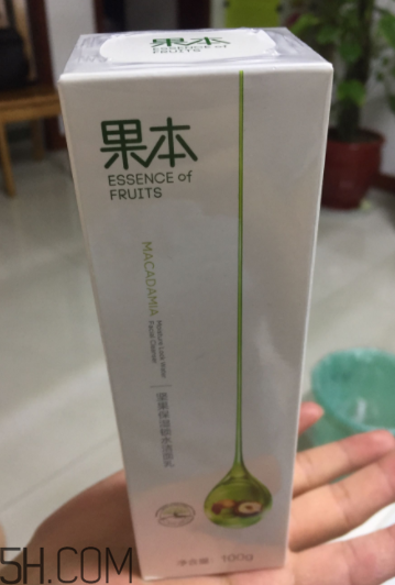 詩婷露雅堅果潔面乳有泡沫嗎？適合油皮嗎？