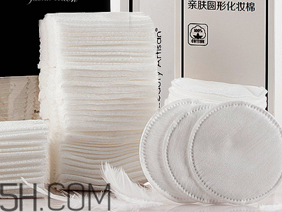 化妝棉卸妝時候要打濕嗎？使用化妝棉卸妝要注意什么？