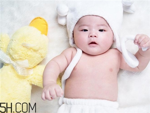 怎么判斷新生兒黃疸狀況？怎么才能讓寶寶喜歡喝水？