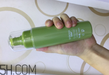 詩婷露雅堅(jiān)果生肌液是爽膚水嗎？用在哪一步？