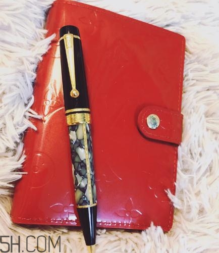 萬寶龍是哪個國家的品牌？萬寶龍是奢侈品嗎？