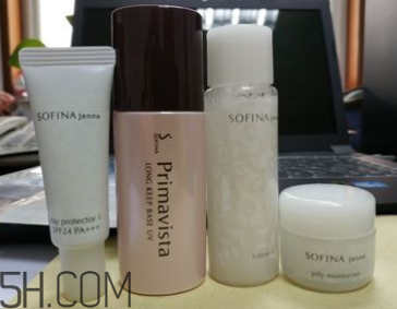 蘇菲娜控油妝前乳油不油？適合什么膚質(zhì)？