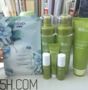 詩婷露雅堅果補水三件套什么功效？熟齡肌能用嗎？