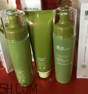 詩(shī)婷露雅堅(jiān)果補(bǔ)水三件套油不油？秋冬適合用嗎？