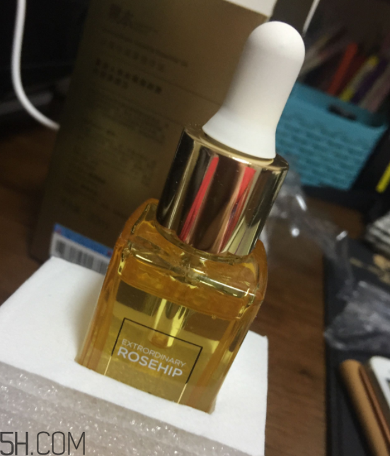 詩婷露雅至瑧精華油什么功效？適合油皮嗎？