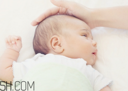 如何護(hù)理寶寶的囟門？寶寶囟門什么時候閉合？
