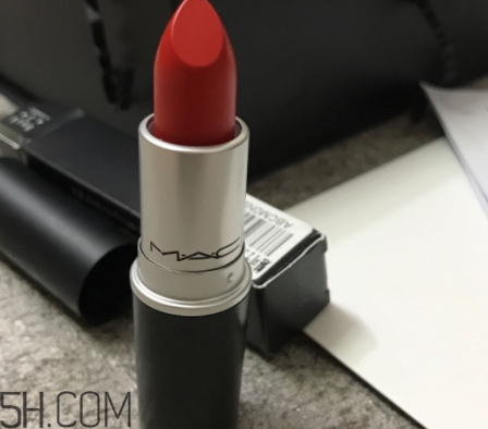 mac和紀(jì)梵希口紅哪個好？mac魅可和紀(jì)梵希口紅哪個貴？