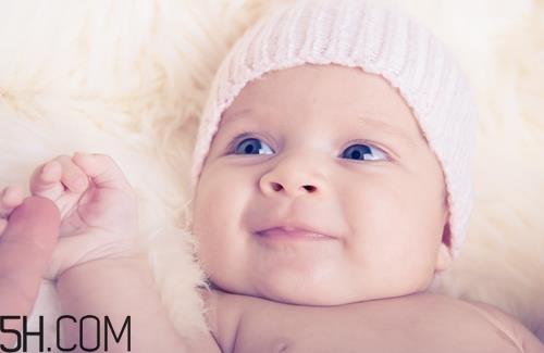 寶寶囟門(mén)閉合過(guò)早怎么辦？寶寶囟門(mén)早閉的危害有哪些？