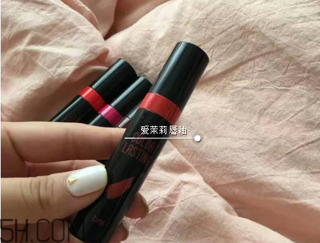 愛(ài)茉莉唇釉2號(hào)好看嗎？愛(ài)茉莉唇釉2與圣羅蘭12的區(qū)別